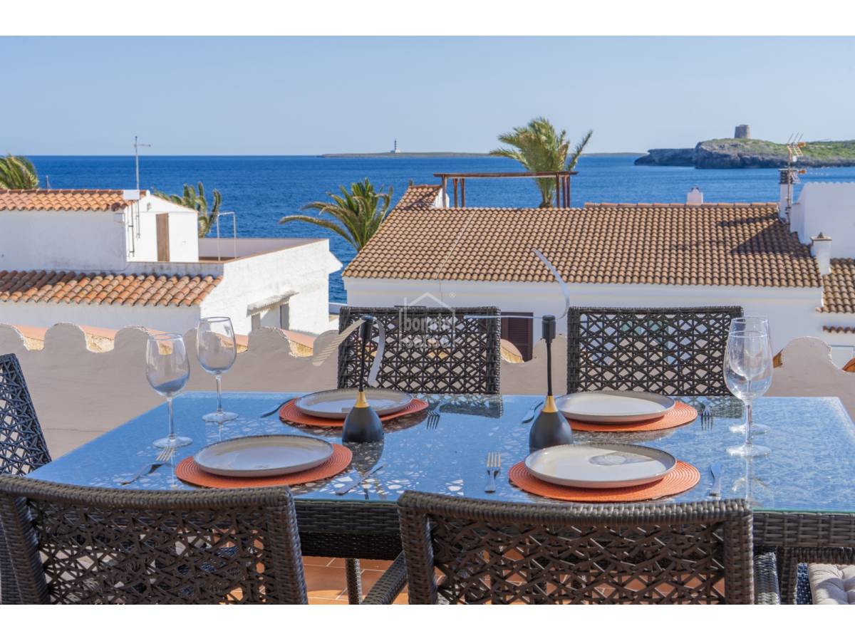 Elegante Apartamento Costero con Terraza Privada y Vistas al Mar en Salgar, Menorca