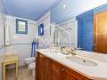 Encantador chalet mediterráneo con vistas al mar y piscina privada en Cala Llonga, Menorca