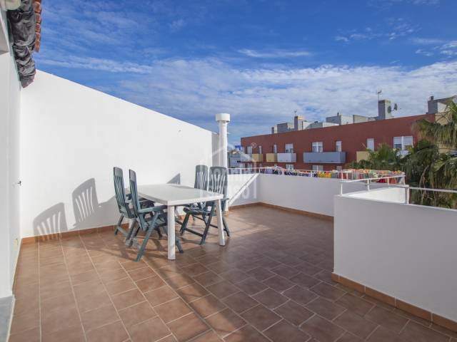 Third floor flat with no lift access in a residential part of ​​Mahón, Menorca