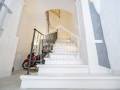 Casa reformada en el centro de Mahón, con local comercial