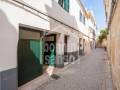 Affascinante casa a schiera con garage, patio e tre terrazze – tanta luce a Ciutadella, Minorca