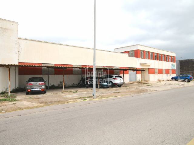 Industrial warehouse in Mahón, Menorca