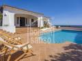 Mediterrane Villa in erster Meereslinie mit Panoramablick in Salgar, Menorca