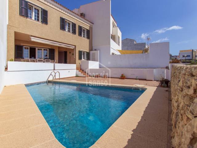 Chalet con piscina en Mahón, Menorca