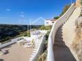Impresionantes vistas sobre la playa y barranco de Calan Porter, Menorca