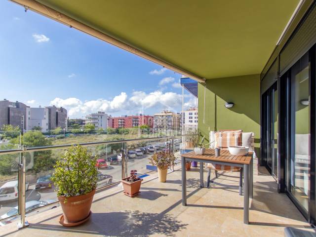 Très joli logement avec terrasse et un peu de vue sur la mer, Mahon - Minorque