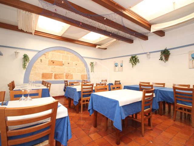 Available for lease popular restaurant in the historic centre, complete with accommodation, Ciutadella, Menorca.