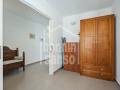 Casa en venta con patio, terraza y múltiples posibilidades, Mahón, Menorca