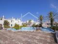 Complejo hotelero de apartamentos en el puerto de Mahón, Menorca