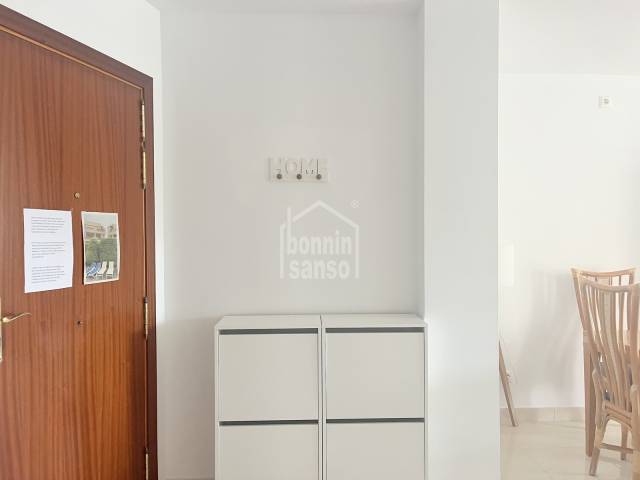 EN EXCLUSIVA: Apartamento con piscina y licencia turística cerca de la playa de Cala Bona. Mallorca