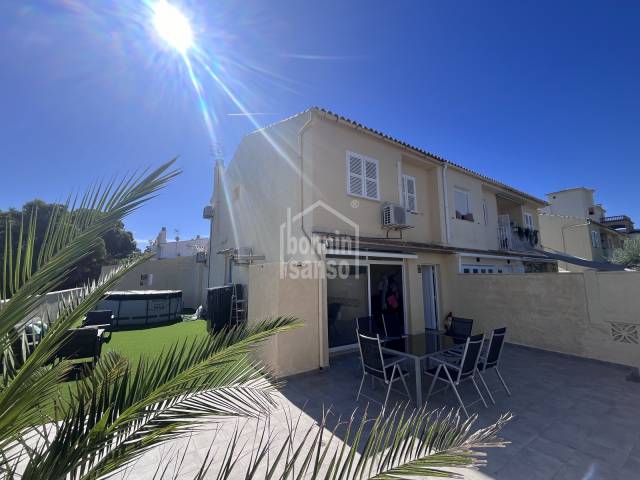 Moderna casa cantonera amb gran terrassa a Cala Millor, Mallorca