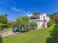 EXCLUSIVA Chalet con vistas estupendas, jardín, piscina y licencia turística en Binibeca, Sant Lluís, Menorca