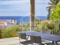 Maison de design minimaliste dans le sud de Minorque avec une vue fantastique sur la mer et à distance de marche de la côte