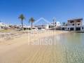 Caseta en dos cossos en primera línia a Macaret, Menorca