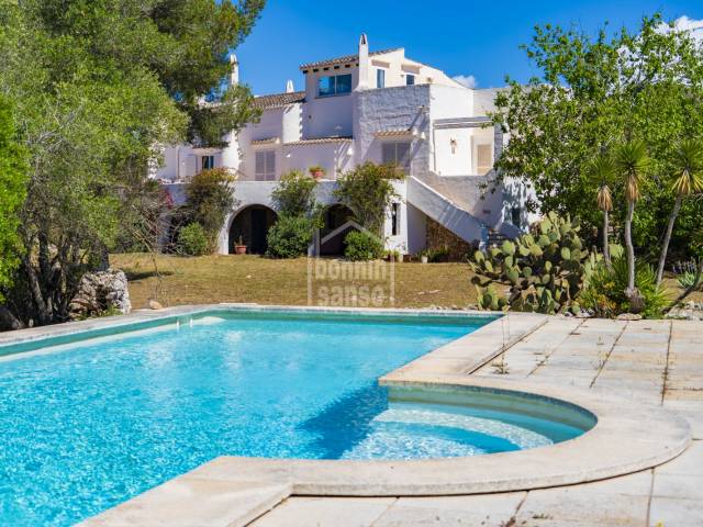 Maison de campagne avec vue sur la mer à Binisafúller, Minorque