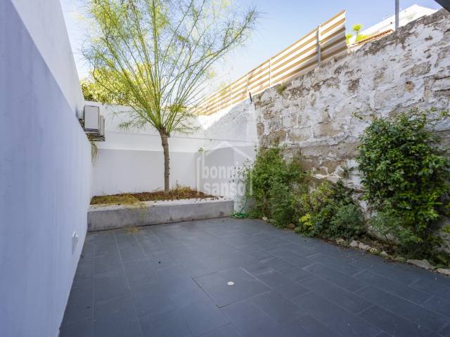 Refurbished and modernised ground-floor property with patio. Maó, Menorca