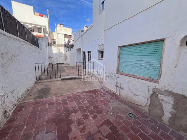 Interesante planta baja con patio en Mahón, Menorca