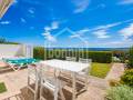 Encantador apartamento con vistas panorámicas al mar en Coves Noves, Menorca