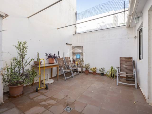 Planta baja con patio y sótano en Es Castell. Menorca
