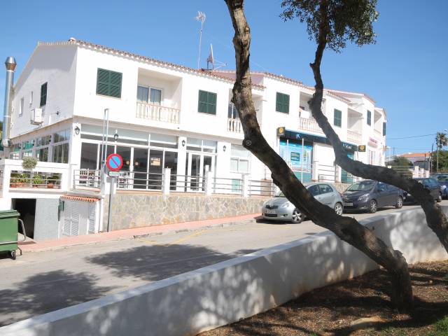 Magnificent premises with large terraces in Calan Porter