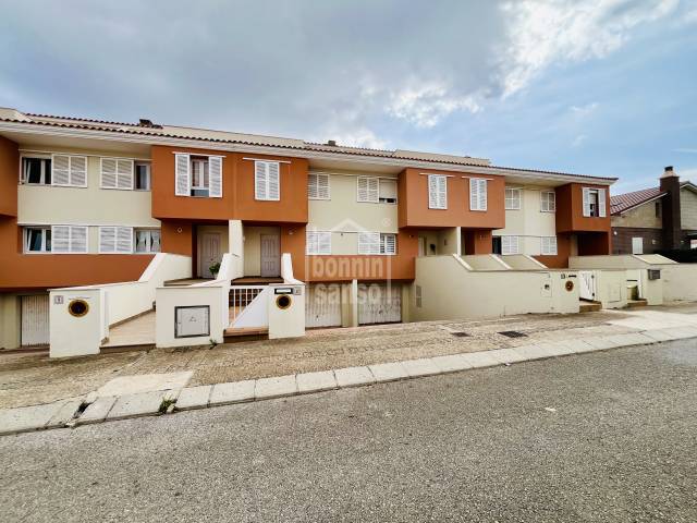 Casa pareada en exclusiva urbanización de Mahón