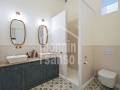 Elegancia atemporal y confort contemporáneo en una casa de pueblo restaurada con exquisito gusto. Alayor. Menorca