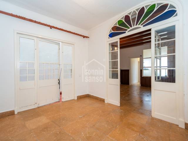 Charme, Raum und Potenzial – Einzigartige Immobilie für Großfamilien oder clevere Investoren. Mahon. Menorca