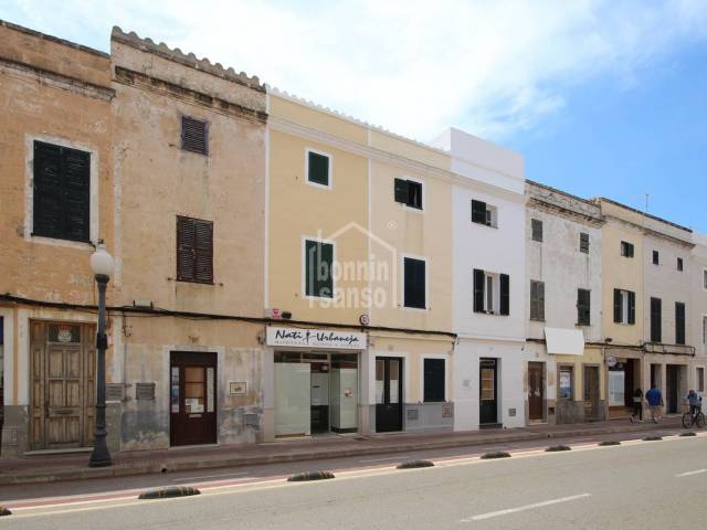 House with commercial premises in Ciutadella, Menorca