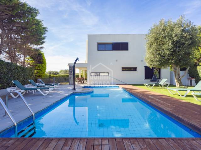 What an Opportunity! Prime Location and tourist license - villa in Sol Del Este, Menorca.