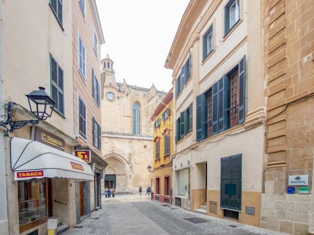 Locale Commerciale/Caseggiato/House in Ciutadella Centro Historico