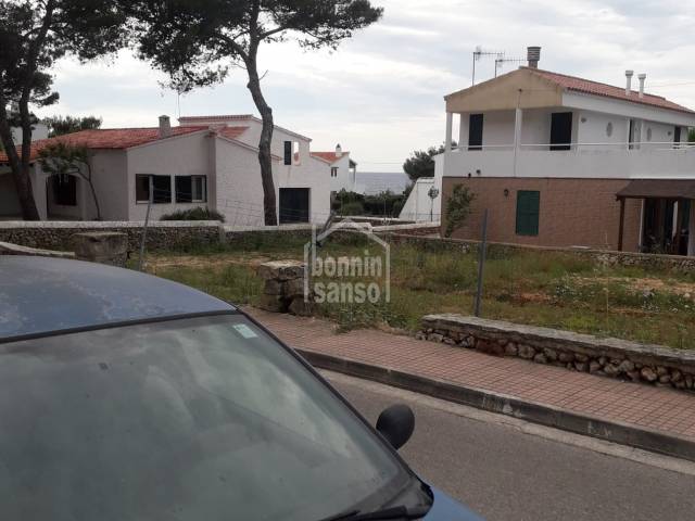 Grundstück mit Garagenprojekt in Cala Blanca, Ciutadella, Menorca, Balearen