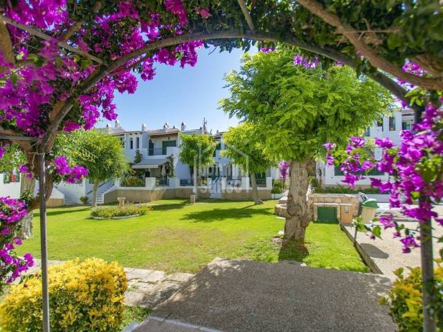 Appartamento con licenza turistica individuale e ampia terrazza privata vicino alla spiaggia di Son Parc, Minorca