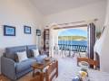 Espectacular apartamento en primera línea de mar , Playas de Fornells, Menorca.