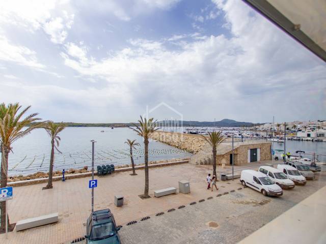 Impresionante casa adosada junto al mar en Fornells, Menorca