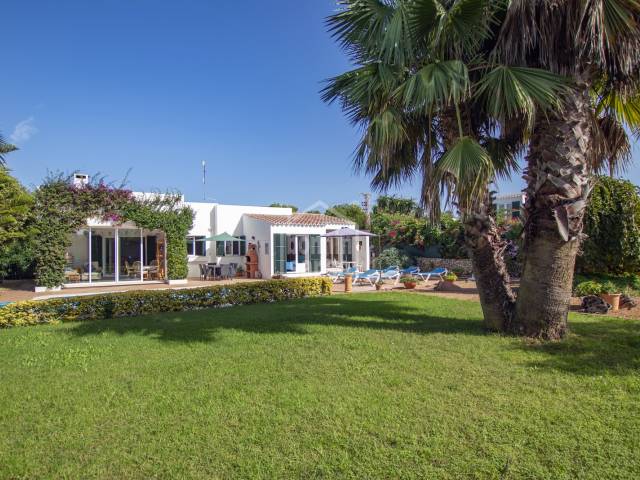 Villa en Binibeca Vell con licencia turistica. Menorca