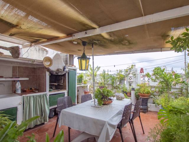 Casa en primer piso con un gran terraza situado en Mahón, Menorca