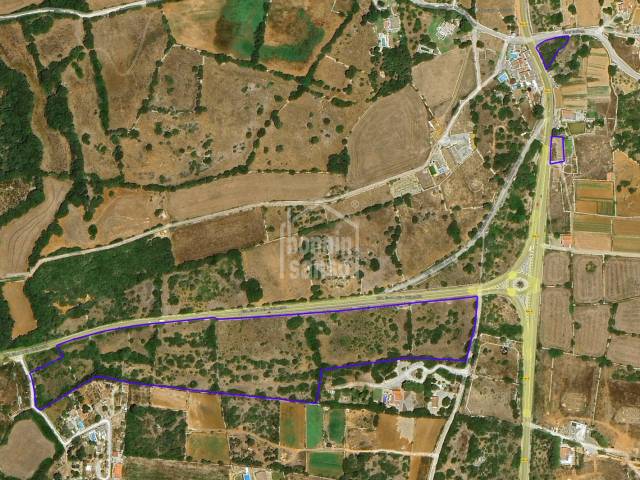 Extenso terreno rústico en Sant Lluís con edificación agrícola. Menorca