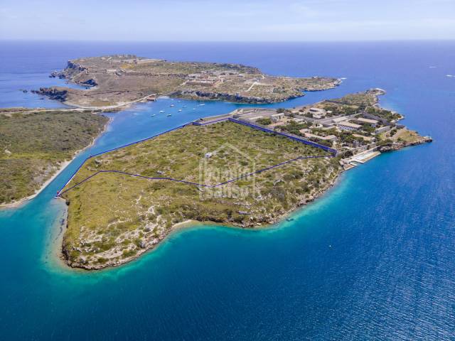Parte de la Isla de Lazareto, en el Puerto de Mahón, Menorca