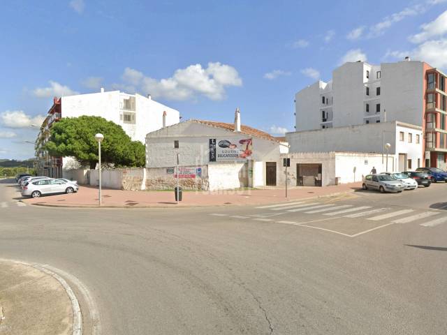 Großes Grundstück in einer guten Zone von Mahon in Menorca.