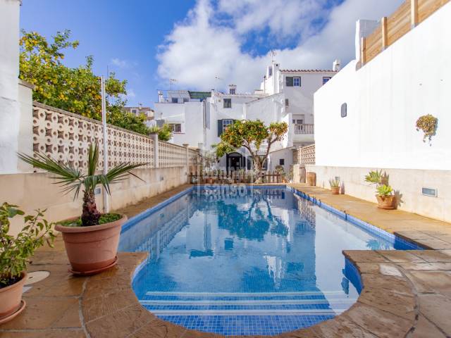 Townhouse with garden and swimming pool Mahon. Menorca.