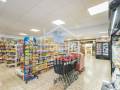Local comercial en venta con explotación activa de supermercado sito en Cap Artruix, Ciutadella, Menorca