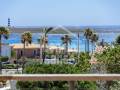 Villa excepcional orientada al sur con vistas al mar en Punta Prima, Menorca