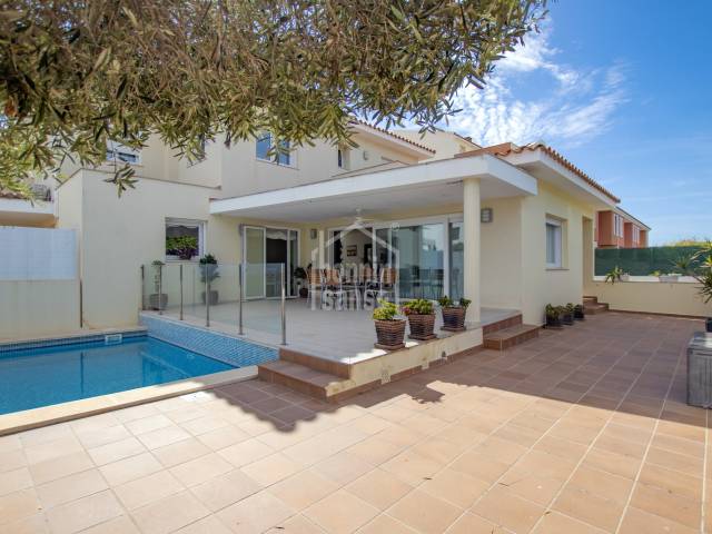Semidetached house in Malbuger with swimming pool, Mahon, Menorca
