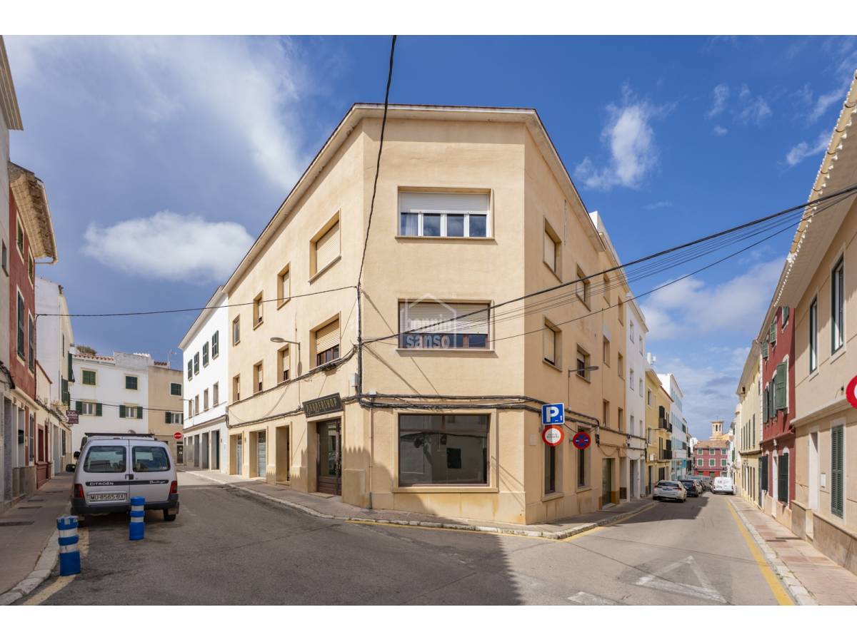 Edificio completo con gran potencial de inversión en Mahón, Menorca