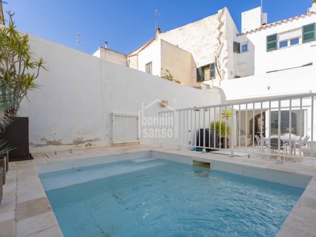 ESCLUSIVA. Increïble casa amb piscina al casc antic de Ciutadella, Menorca