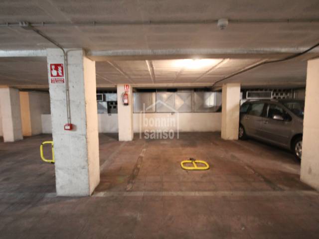 Plaza de parking en Mahón, Menorca
