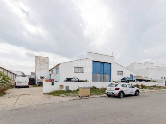 Oportunity Wearehouse in Mahon Industrial Zone. Menorca