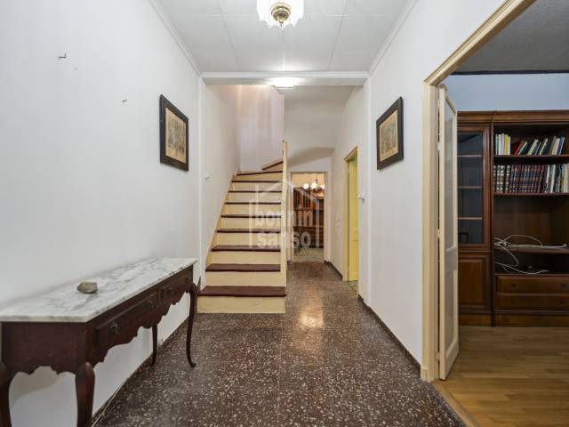 Casa tradicional menorquina per reformar al centre històric d’Alaior. Menorca