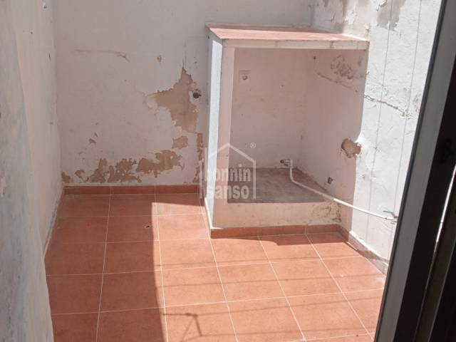 Ground floor apartment close to the town centre of Mahon