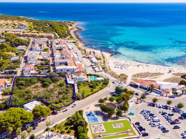 Exclusive Plot with Great Potential near the Beach – Punta Prima, Menorca